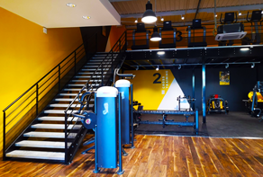 plateforme pour salle de sport réalisé par ACR. Vue de face